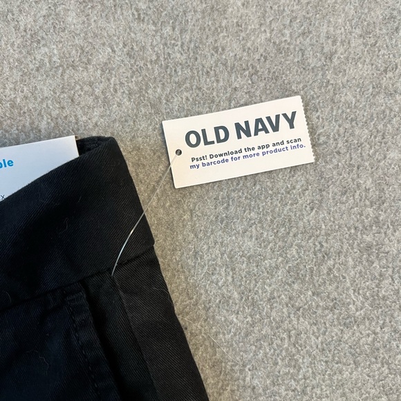 Old Navy Men’s Black Shorts - Picture 4 of 11